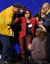 "American Idol" Contestant Collapses On Stage