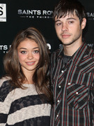 Sarah Hyland's Real Life Beau Matt Prokop Joining "Modern Family"