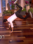Watch Jennifer Aniston's Boyfriend, Justin Theroux, Breakdance!