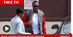 Jaleel White -- 'Steve Urkel' Rolls Like a PIMP!!!