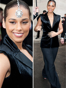 Bling It On! Alicia Keys Rocks Jeweled Headpiece