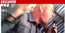 Howie Mandel -- Out of His Clucking Mind