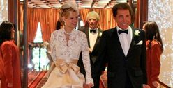 Clint Eastwood Photobombs Wynn Wedding Pic