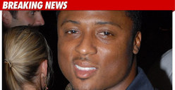 NFL Legend Warrick Dunn -- I'm No Gun Runner!