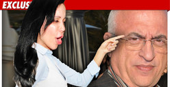 Octomom RIPS Doc: He's a Danger to Humanity!