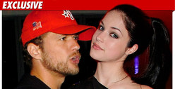 Ryan Phillippe & Pregnant Ex -- Pre-Gyno Coffee Date