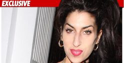 Amy Winehouse -- Signs of Life When Help Arrived