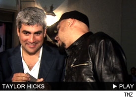 Taylor Hicks: click to watch!