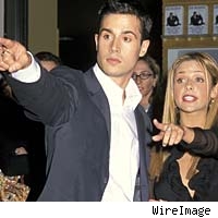Freddie Prinze, Jr. and Sarah Michelle Gellar