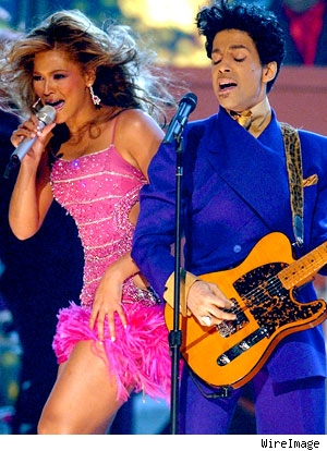 Beyonce w/ Prince at the 2004 Grammys