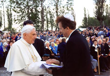 pope and rabbi