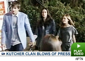 Ashton Kutcher & Demi Moore: Click to watch