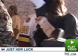 Lindsay Lohan: Click to watch