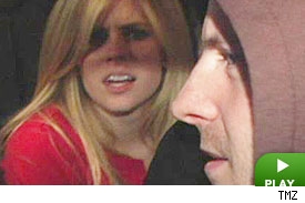Avril Lavigne: click to watch!