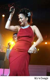 Jennifer Lopez on stage