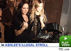 Ashlee Simpson: Click to watch