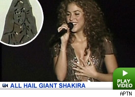 Shakira: Click to watch