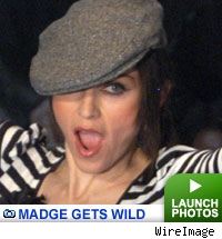 Madonna photo gallery: Click to launch