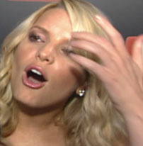 Jessica Simpson gets removed from the show