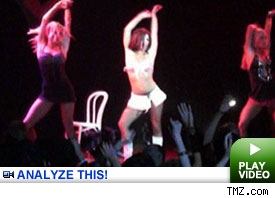 Britney Spears on stage: Click to launch photos