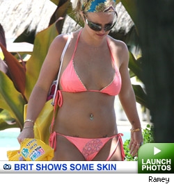 Brit and Family in Hawaii: Click to launch photos