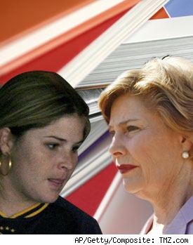 Jenna Bush and First Lady Laura Bush