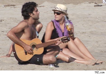 Adrian Grenier