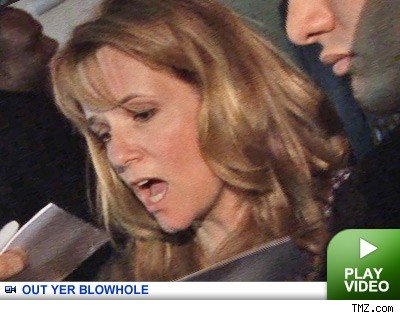 Lea Thompson: Click to watch