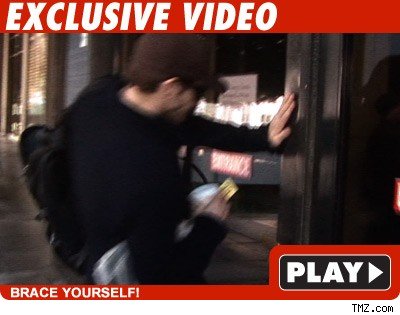 Jake Gyllenhaal: Click to watch