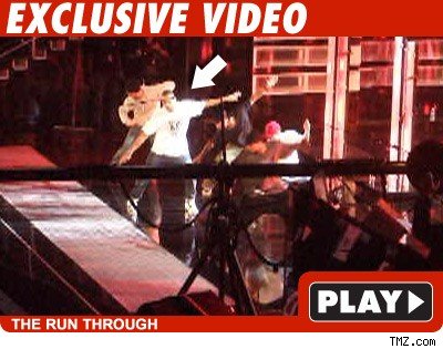 Chris Brown: Click to watch