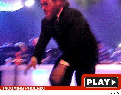 JOaquin Phoenix: Click to watch