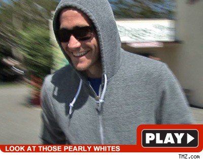 Jake Gyllenhaal: Click to watch