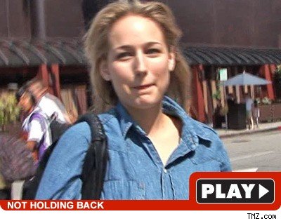 Leelee Sobieski: Click to watch