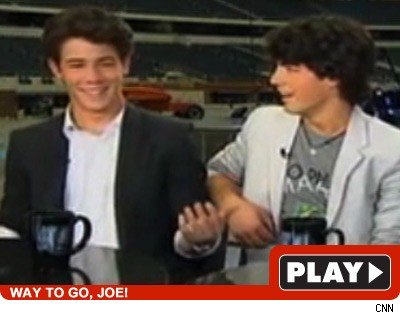 Jonas Brothers: Click to watch