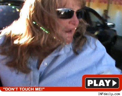 Debbie Rowe Almost Goes Kung Pow on Pap! Debbie Rowe: Click to watch