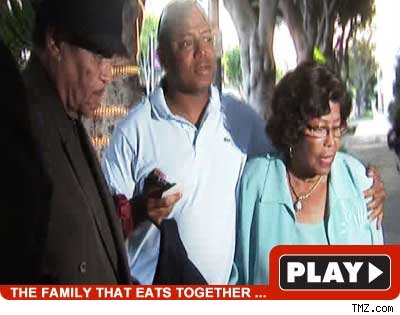Jackson Family Goes Italian Jackson family -- play video