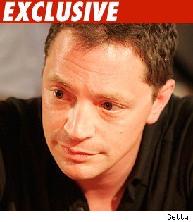 'West Wing' Star Votes No on Prison Plan Joshua Malina