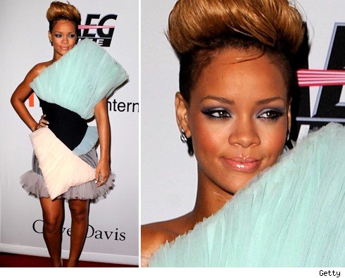 rihanna dresses 2010. Rihanna dress