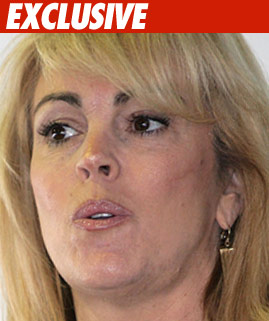 Lindsay Lohan's Mom: Michael Is Evil Lindsay Lohan's Mom: