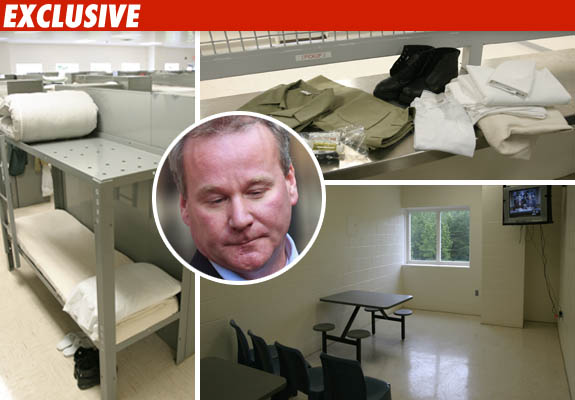 0504_michael_daivd_barrett_EX_Prison