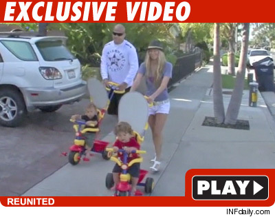 Tito Ortiz & Jenna Jameson reunite and go for a walk Tito Ortiz & Jenna Jameson reunited in domestic bliss