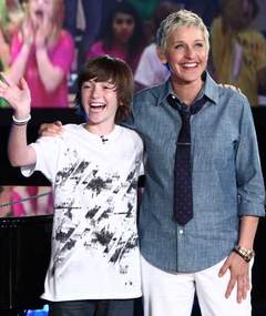 Ellen's New Label Signs YouTube 'Paparazzi' Kid