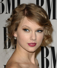 Taylor Swift to Spend 13 Hours with Fans