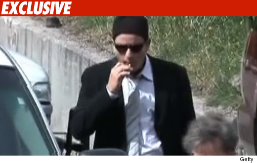 0608_charlie_sheen_EX_TMZ_01