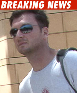 0611_bruce_BN_TMZ_01