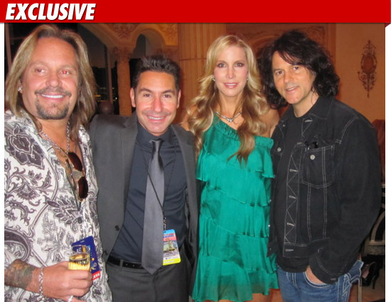 0628_VINCE_NEIL_DRINK_TMZ_EX