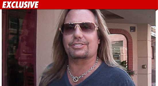 0628_vince_neil_EX_TMZ_01