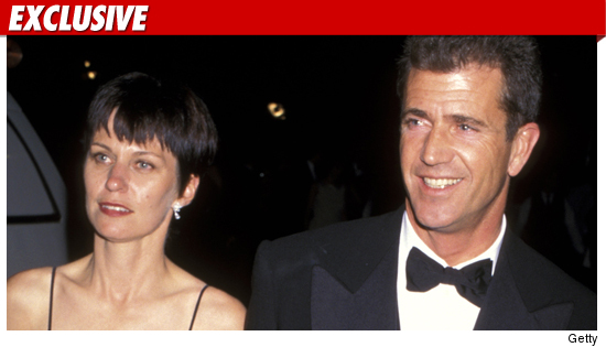 Robyn and Mel Gibson 0714_mel_gibson_robyn_ex_getty