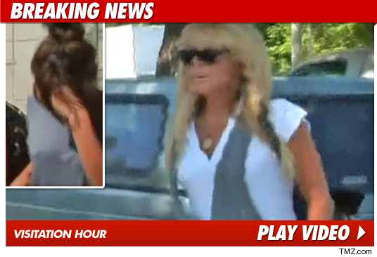 Ali Lohan and Dina Lohan 0721_lohan_v4