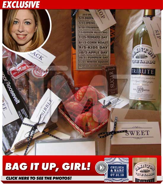 0730_chelsea_clinton_EX_bag